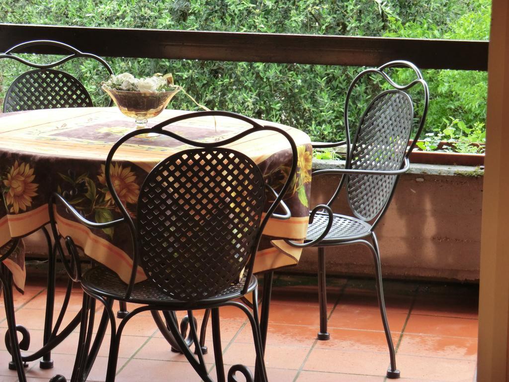 Doctor House Desenzano Apartamento Desenzano del Garda Exterior foto